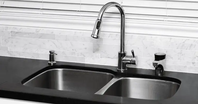 Fixtures & Installations